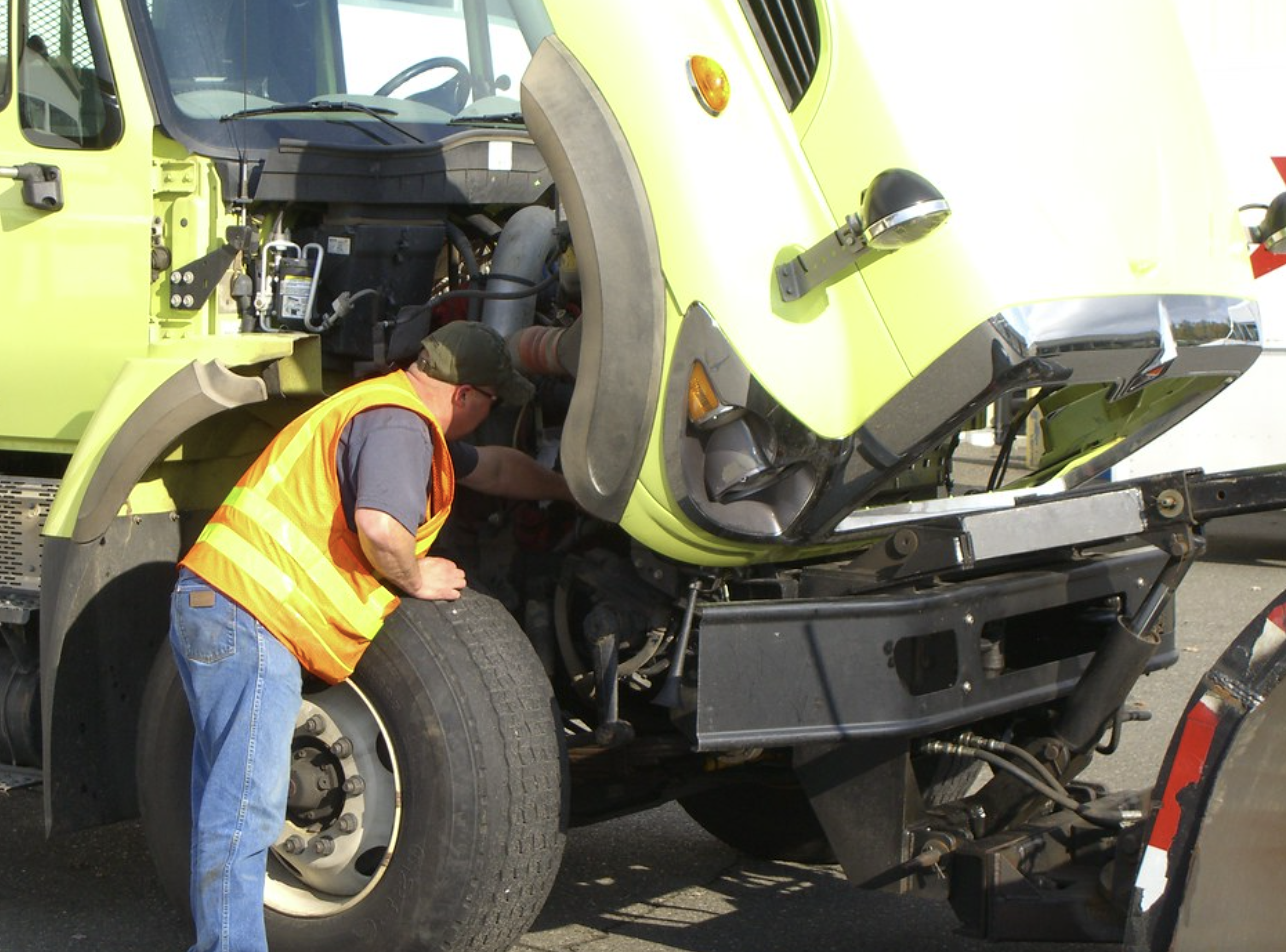 this image shows onsite truck repair in Highgrove, CA